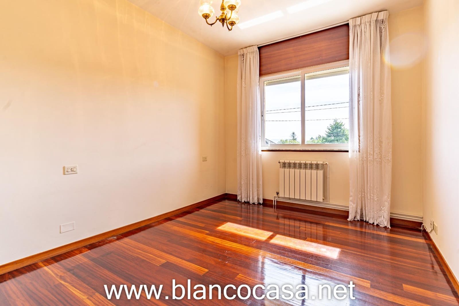 5 soverom Finca/Herregård til salgs i Carballo med garasje - € 284 900 (Ref: 9383383)