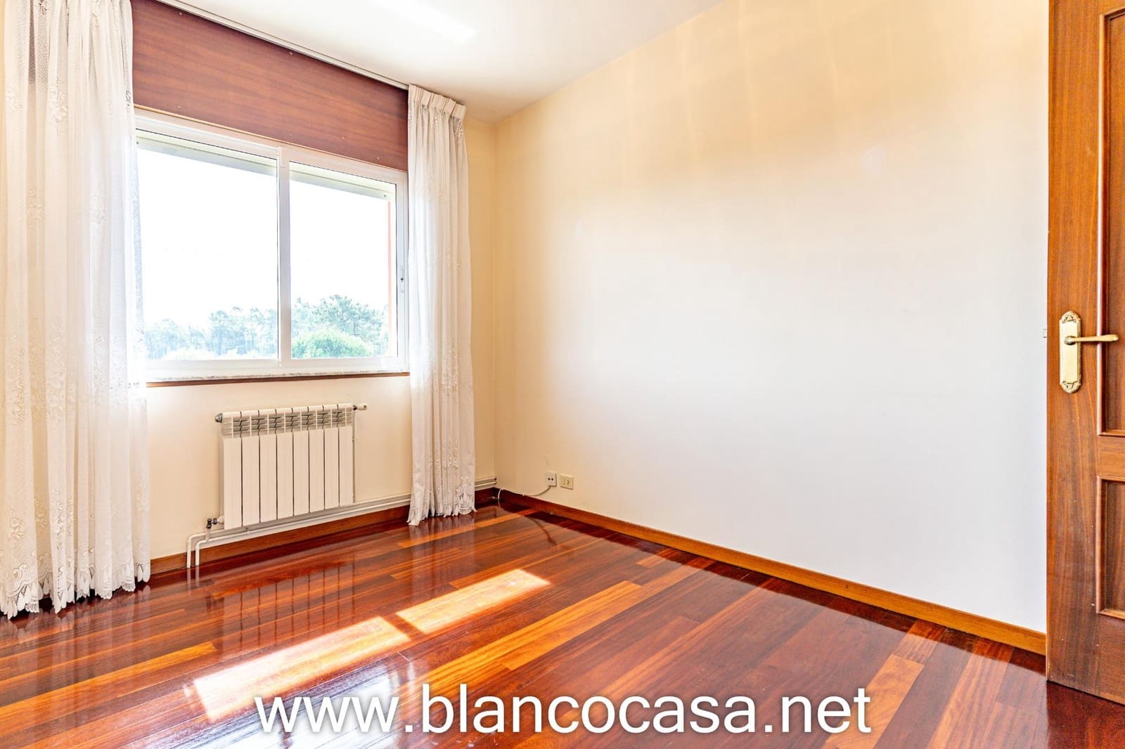 5 soverom Finca/Herregård til salgs i Carballo med garasje - € 284 900 (Ref: 9383383)