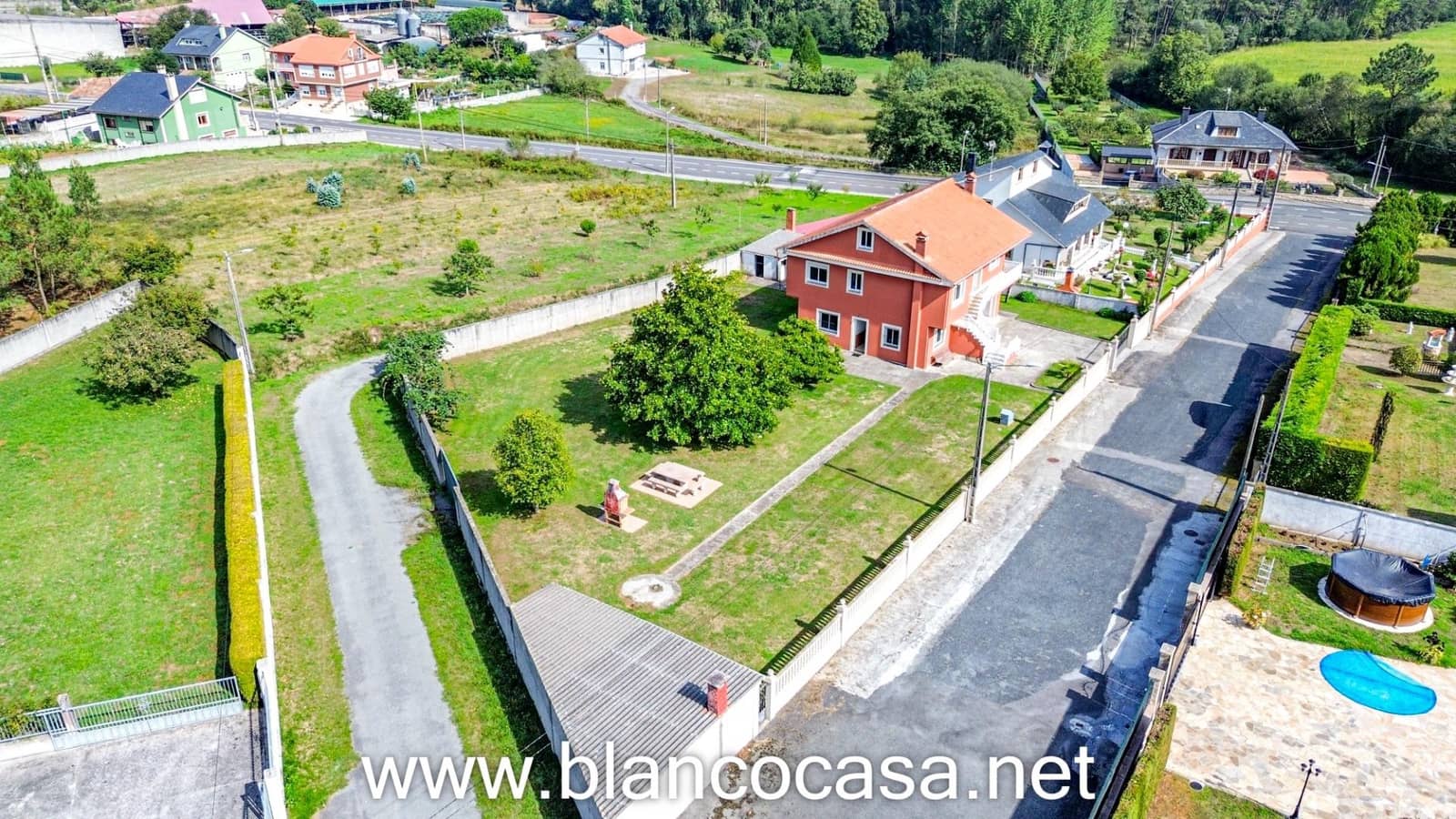 5 soverom Finca/Herregård til salgs i Carballo med garasje - € 284 900 (Ref: 9383383)