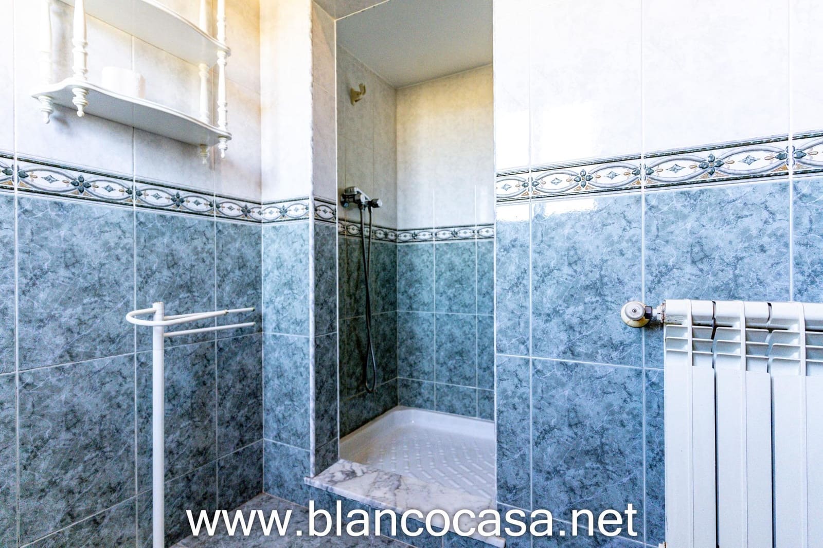 5 soverom Finca/Herregård til salgs i Carballo med garasje - € 284 900 (Ref: 9383383)