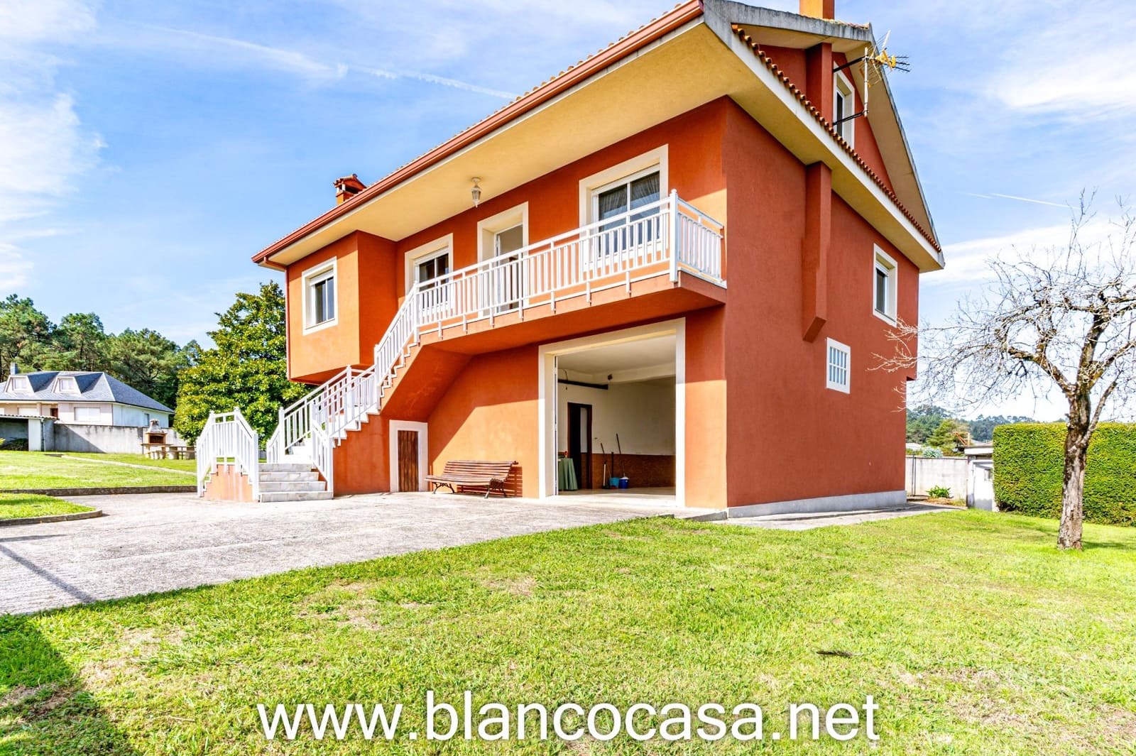 5 soverom Finca/Herregård til salgs i Carballo med garasje - € 284 900 (Ref: 9383383)