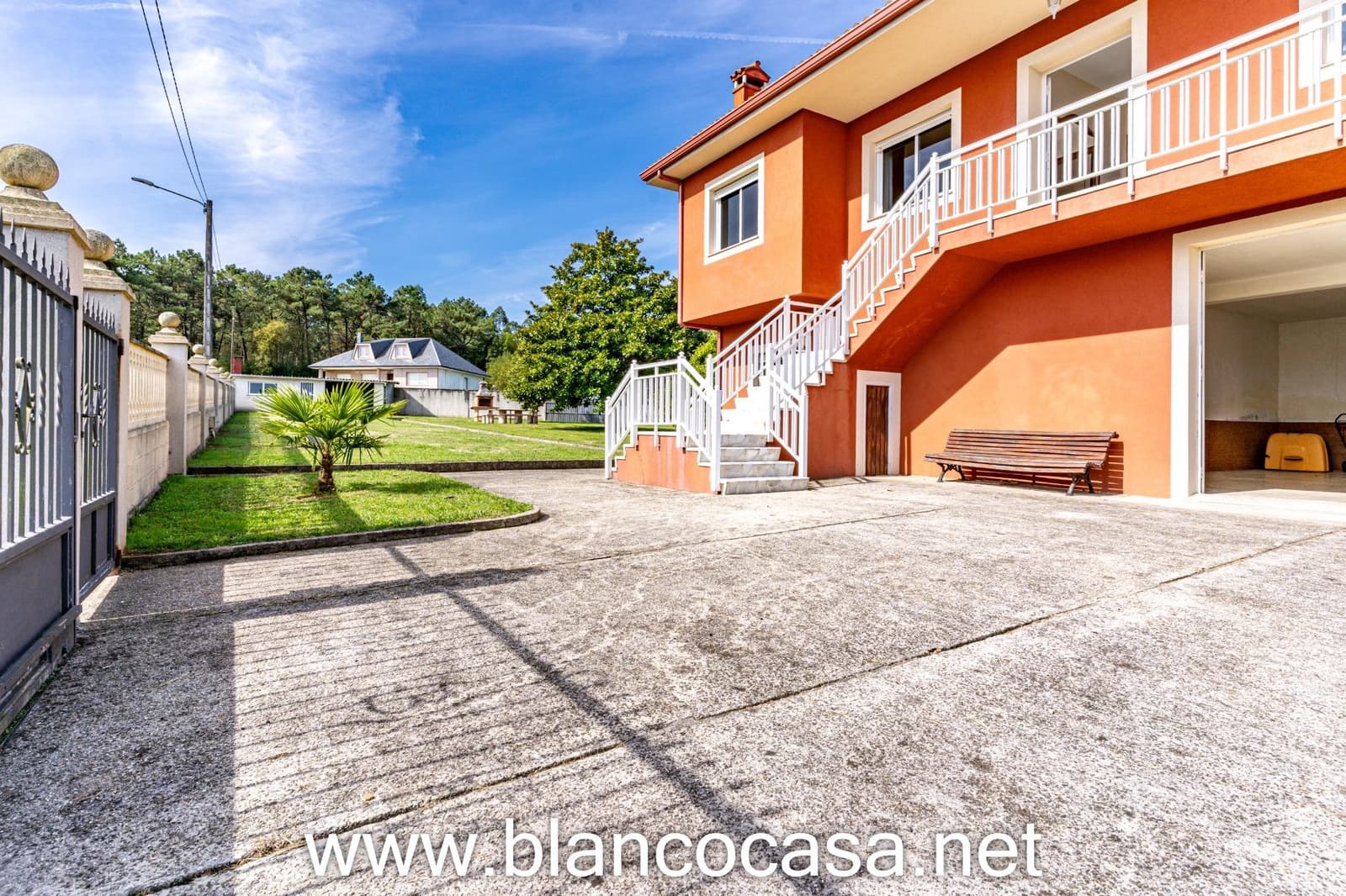 5 soverom Finca/Herregård til salgs i Carballo med garasje - € 284 900 (Ref: 9383383)