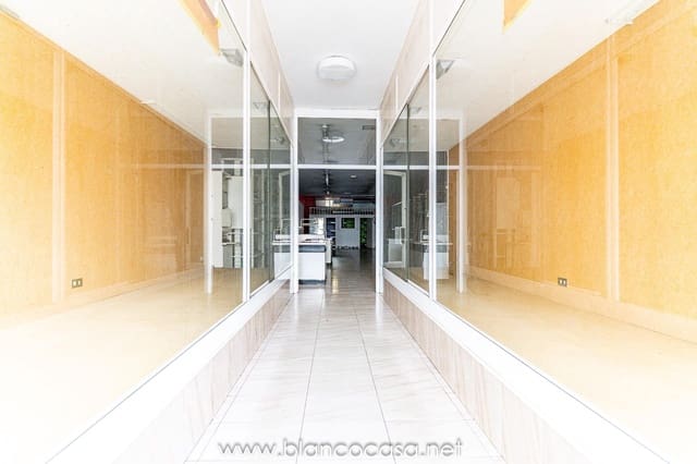 1 bedroom Commercial for sale in Carballo - € 139,990 (Ref: 9383384)