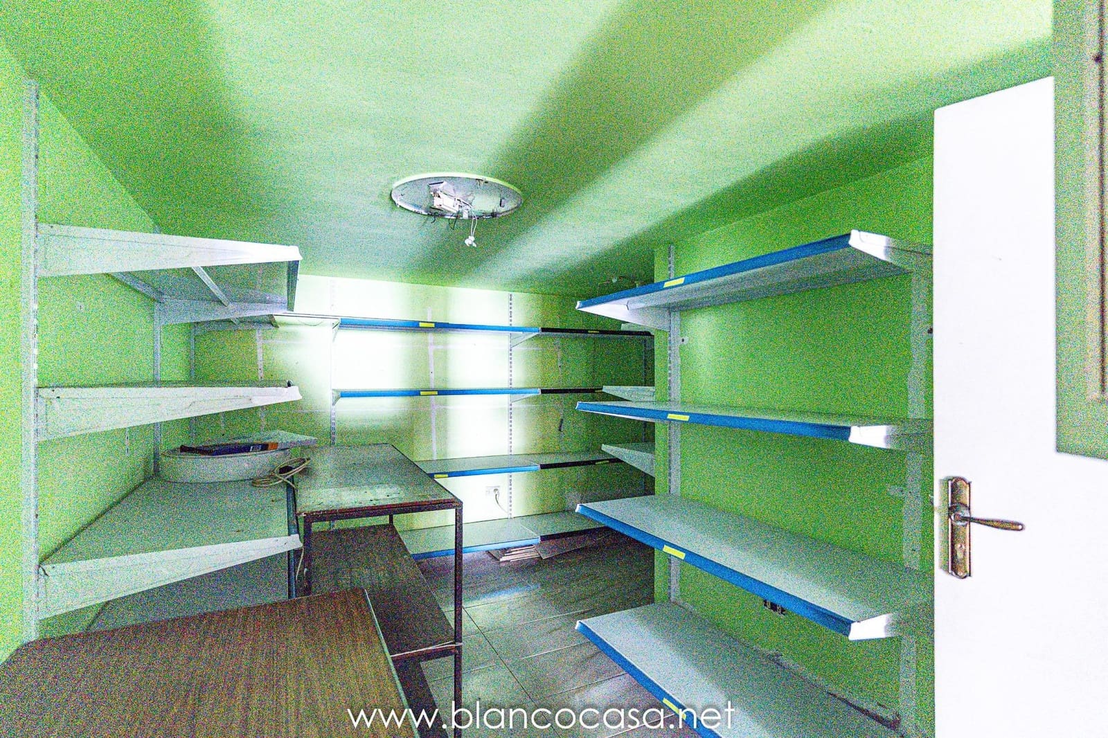 1 slaapkamer Commercieel te koop in Carballo - € 139.990 (Ref: 9383384)