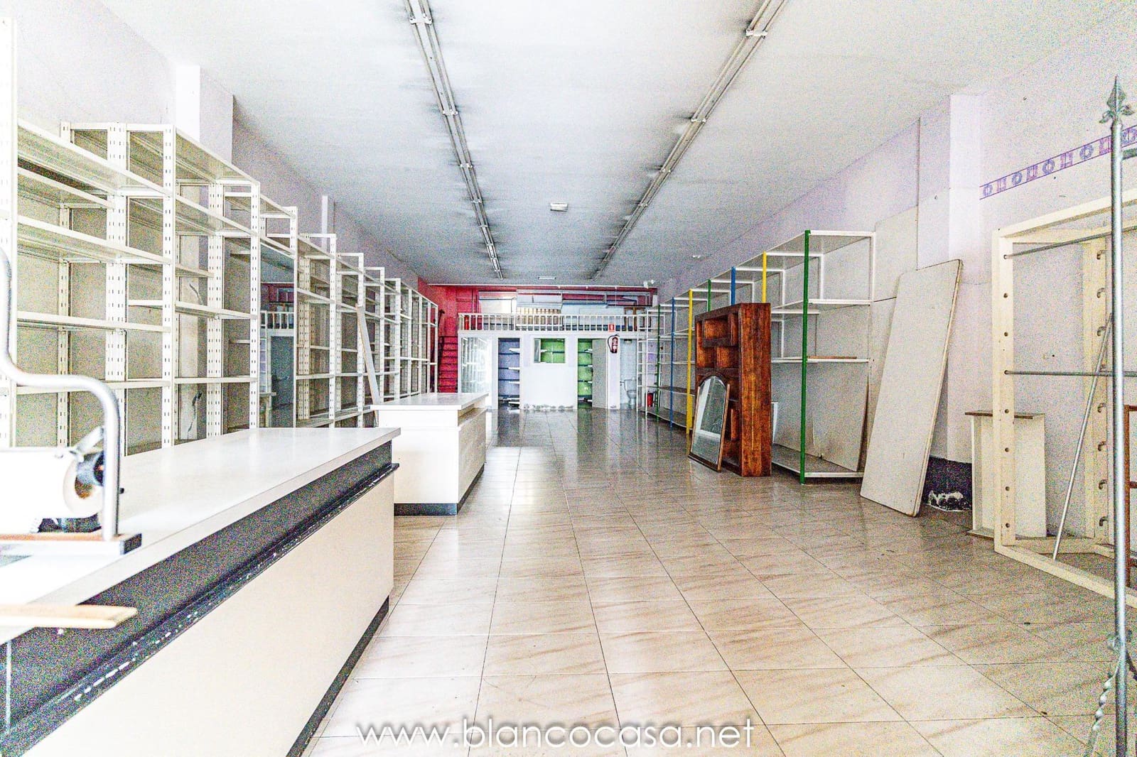 1 slaapkamer Commercieel te koop in Carballo - € 139.990 (Ref: 9383384)