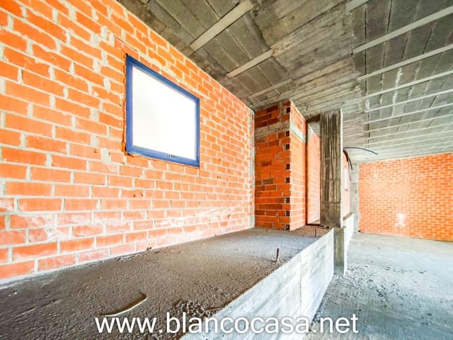 Kaupallinen myytävänä paikassa Carballo - 69 900 € (Ref: 9383386)