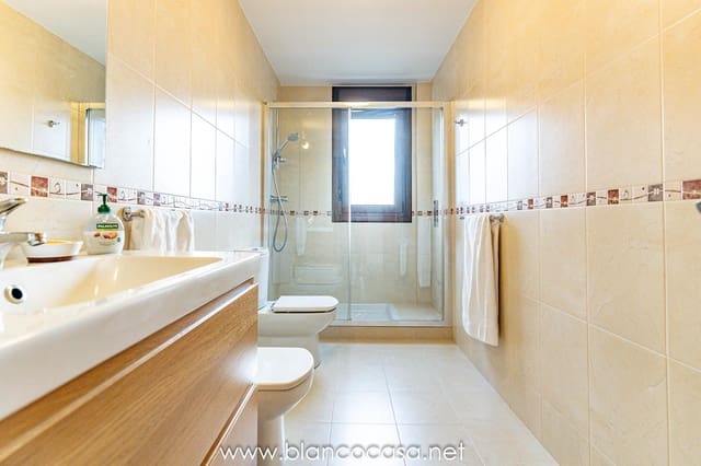 6 bedroom Villa for sale in Carballo with garage - € 440,000 (Ref: 9383387)