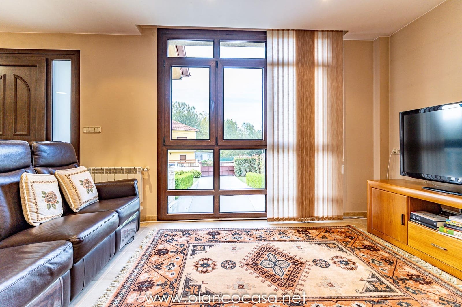 6 sypialnia Willa na sprzedaż w Carballo z garażem - 440 000 € (Ref: 9383387)