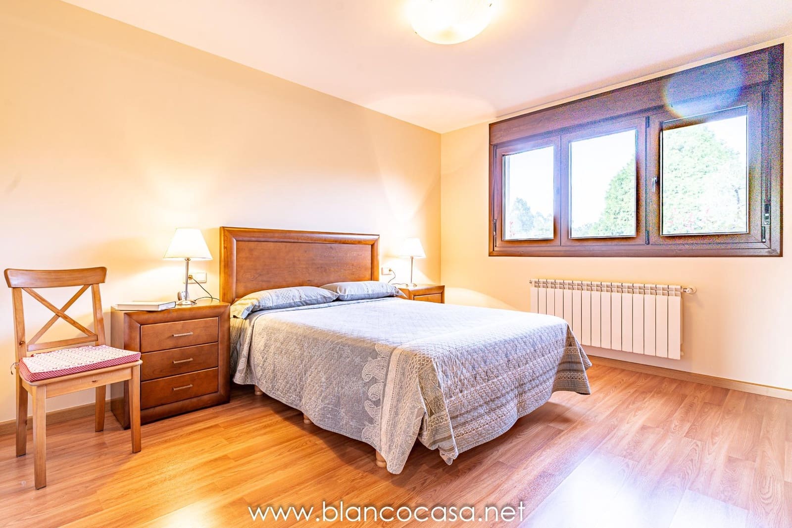 6 sypialnia Willa na sprzedaż w Carballo z garażem - 440 000 € (Ref: 9383387)