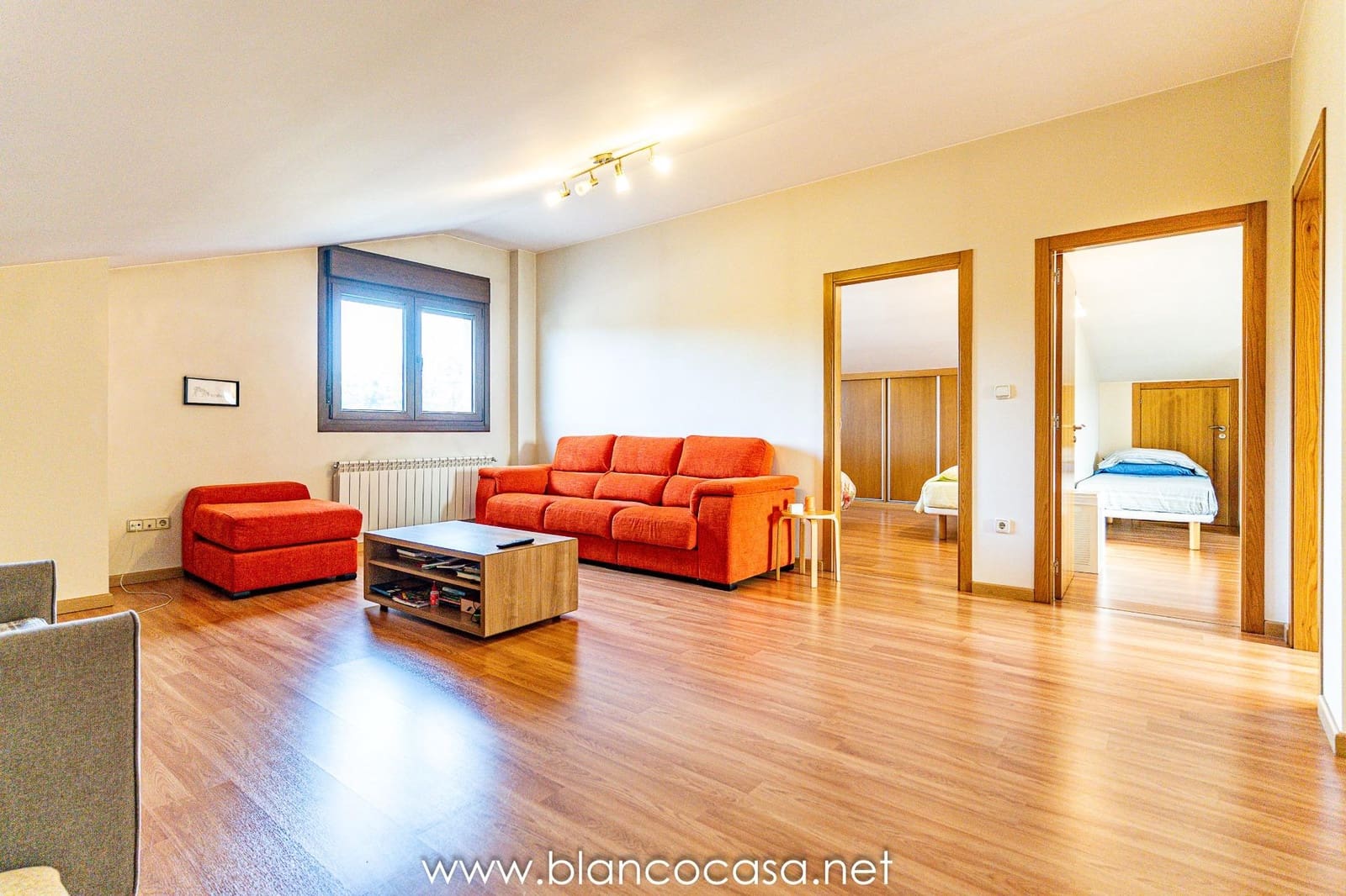 6 sypialnia Willa na sprzedaż w Carballo z garażem - 440 000 € (Ref: 9383387)