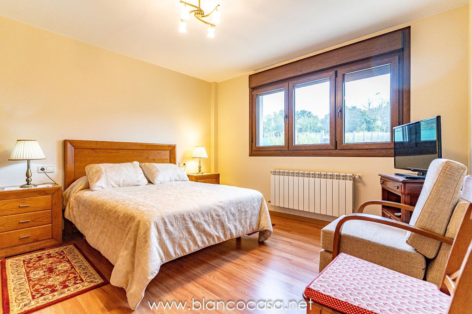 6 sypialnia Willa na sprzedaż w Carballo z garażem - 440 000 € (Ref: 9383387)