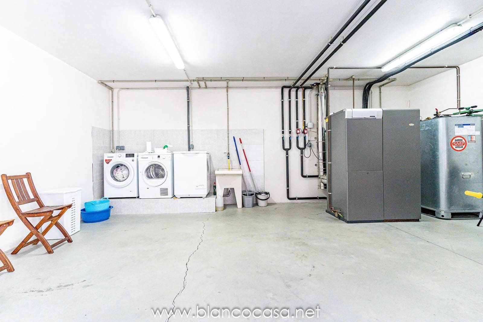 6 sypialnia Willa na sprzedaż w Carballo z garażem - 440 000 € (Ref: 9383387)