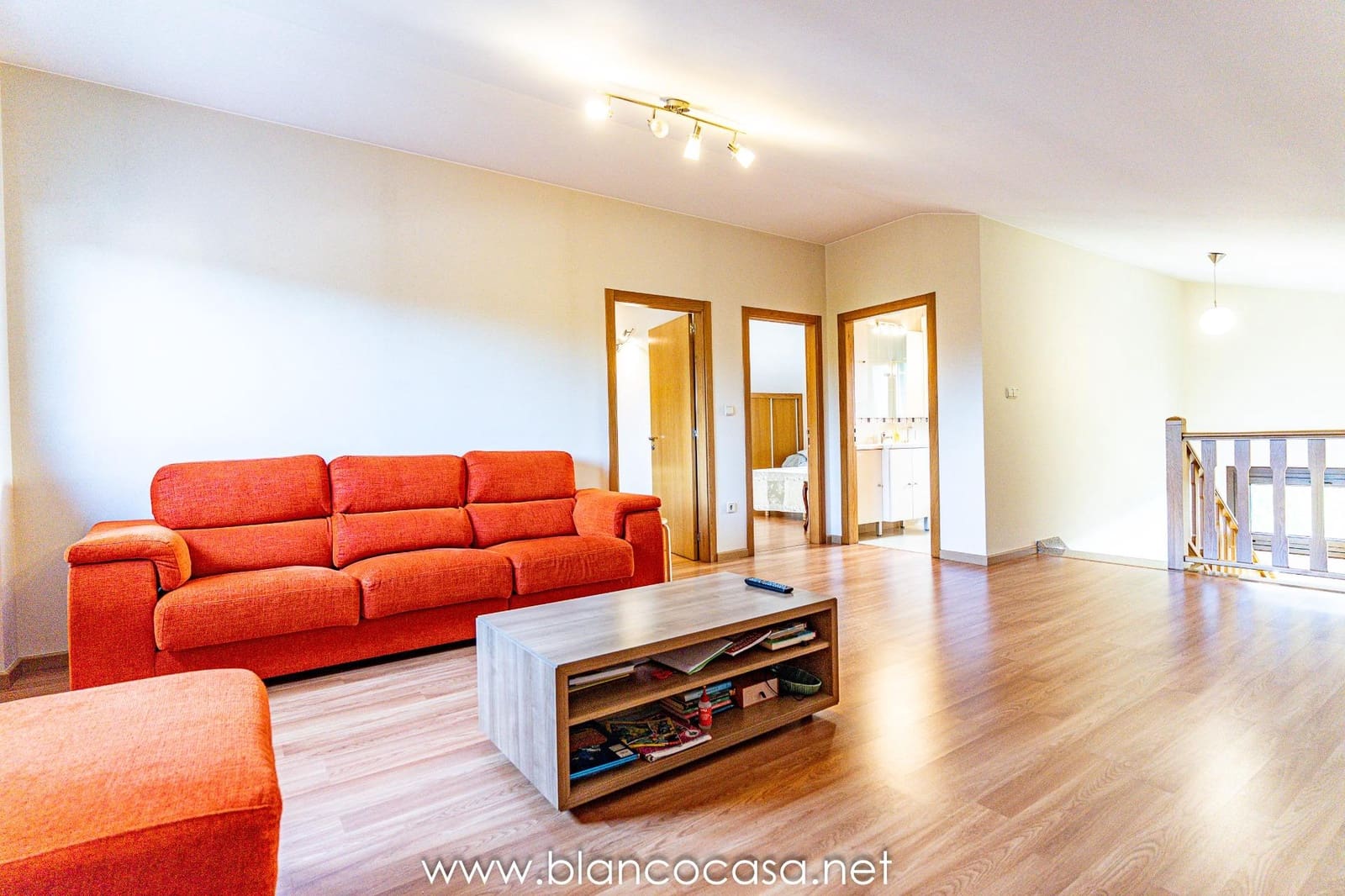 6 sypialnia Willa na sprzedaż w Carballo z garażem - 440 000 € (Ref: 9383387)