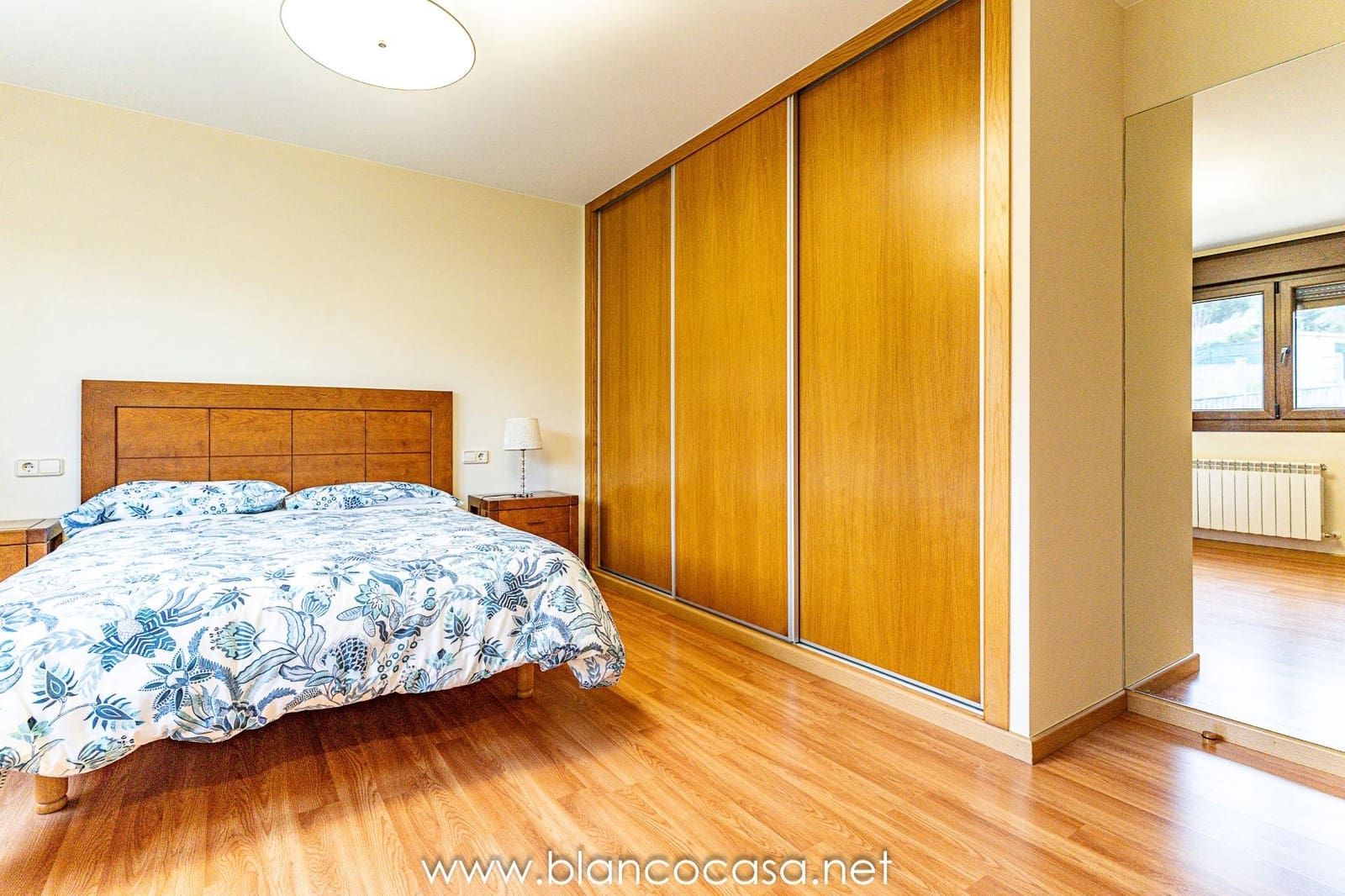 6 sypialnia Willa na sprzedaż w Carballo z garażem - 440 000 € (Ref: 9383387)