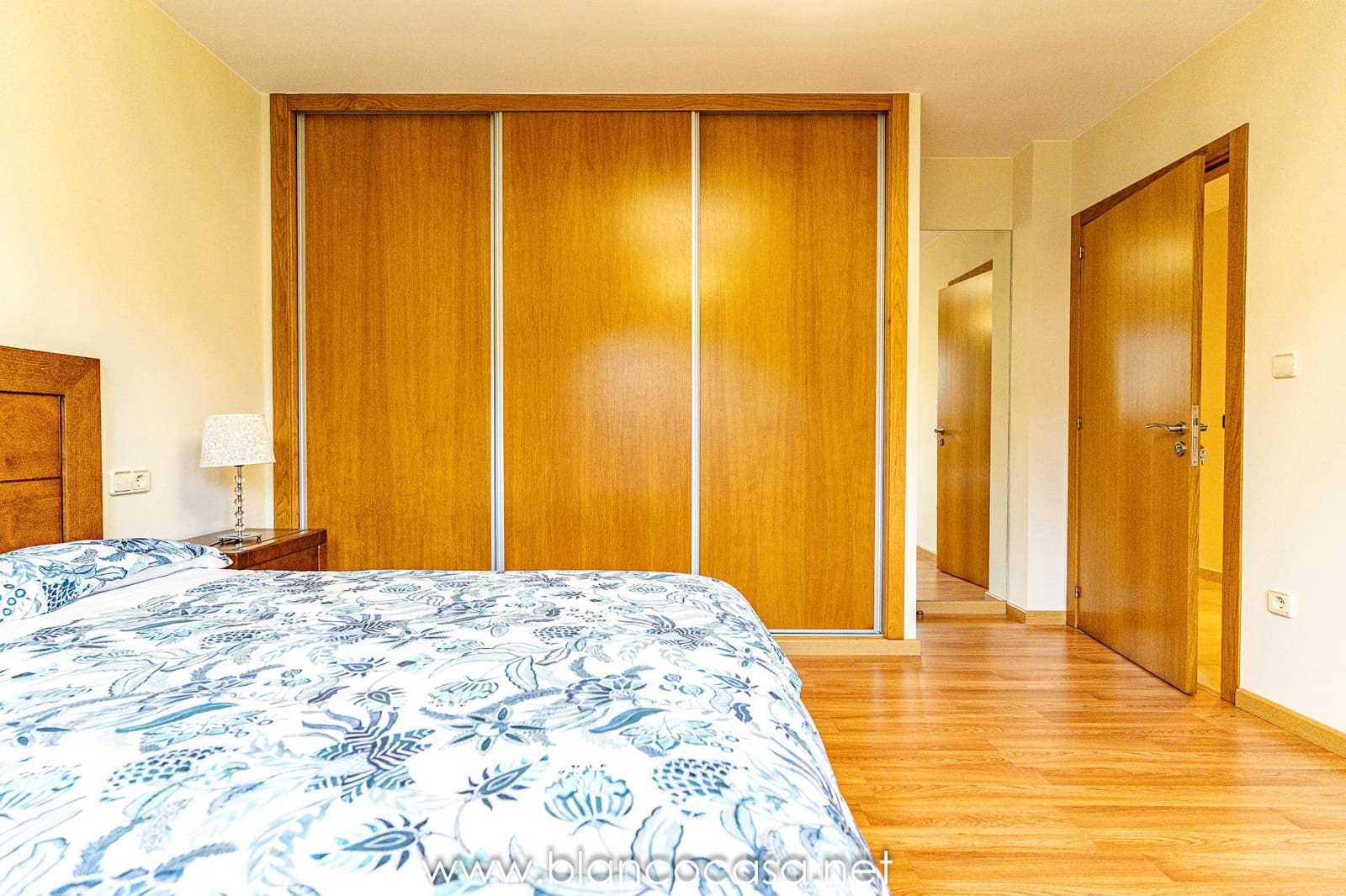 6 sypialnia Willa na sprzedaż w Carballo z garażem - 440 000 € (Ref: 9383387)