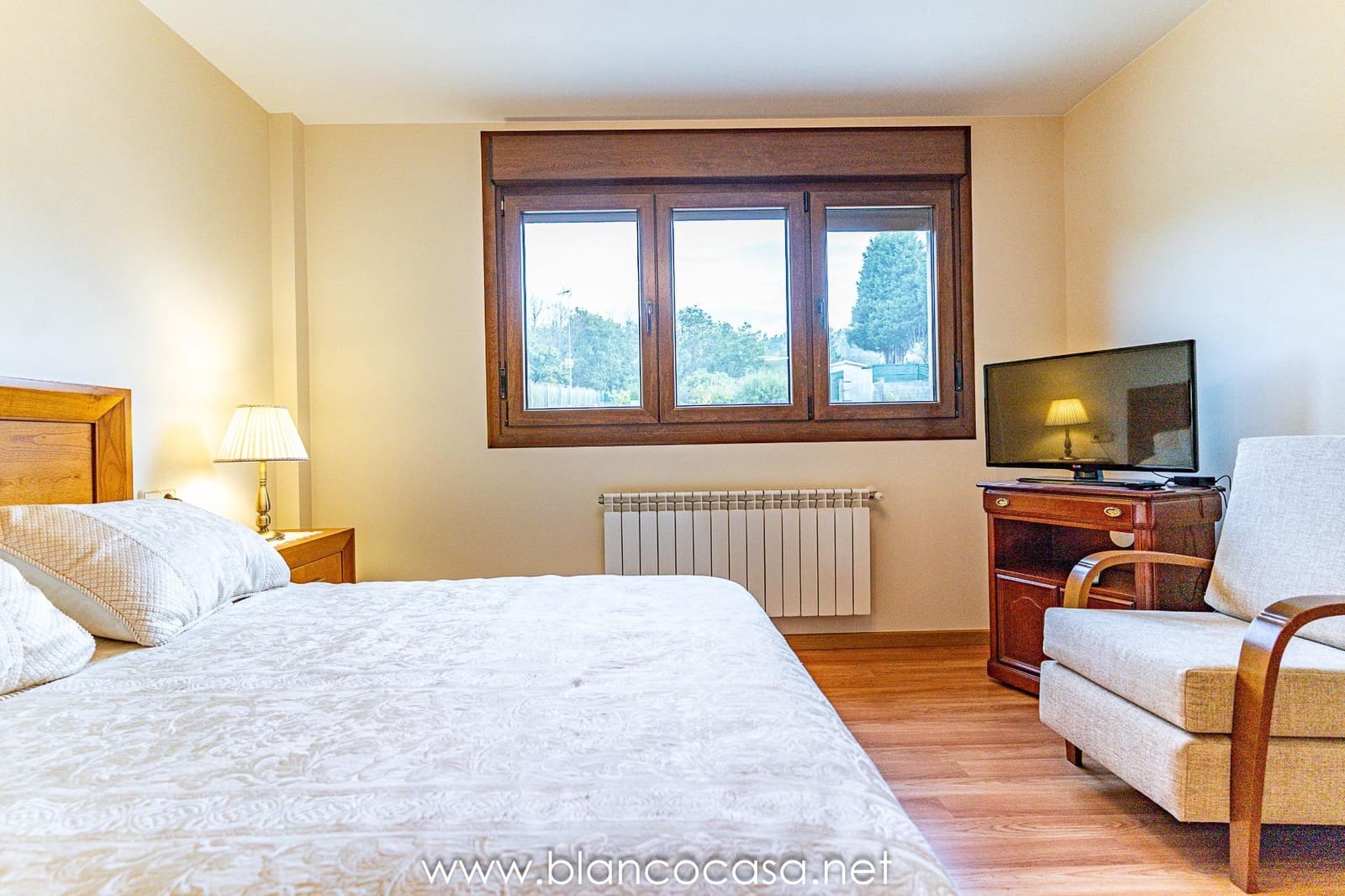 6 sypialnia Willa na sprzedaż w Carballo z garażem - 440 000 € (Ref: 9383387)