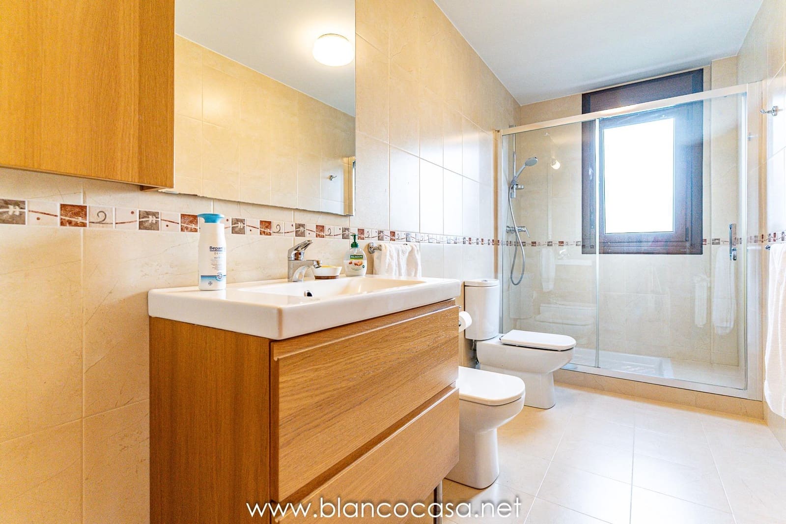 6 sypialnia Willa na sprzedaż w Carballo z garażem - 440 000 € (Ref: 9383387)