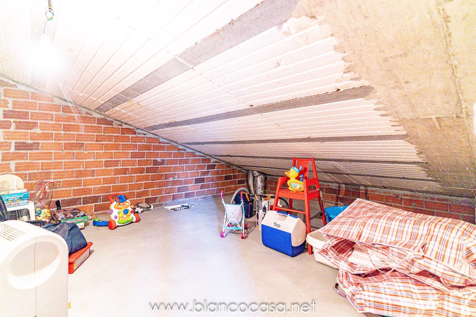 6 sypialnia Willa na sprzedaż w Carballo z garażem - 440 000 € (Ref: 9383387)