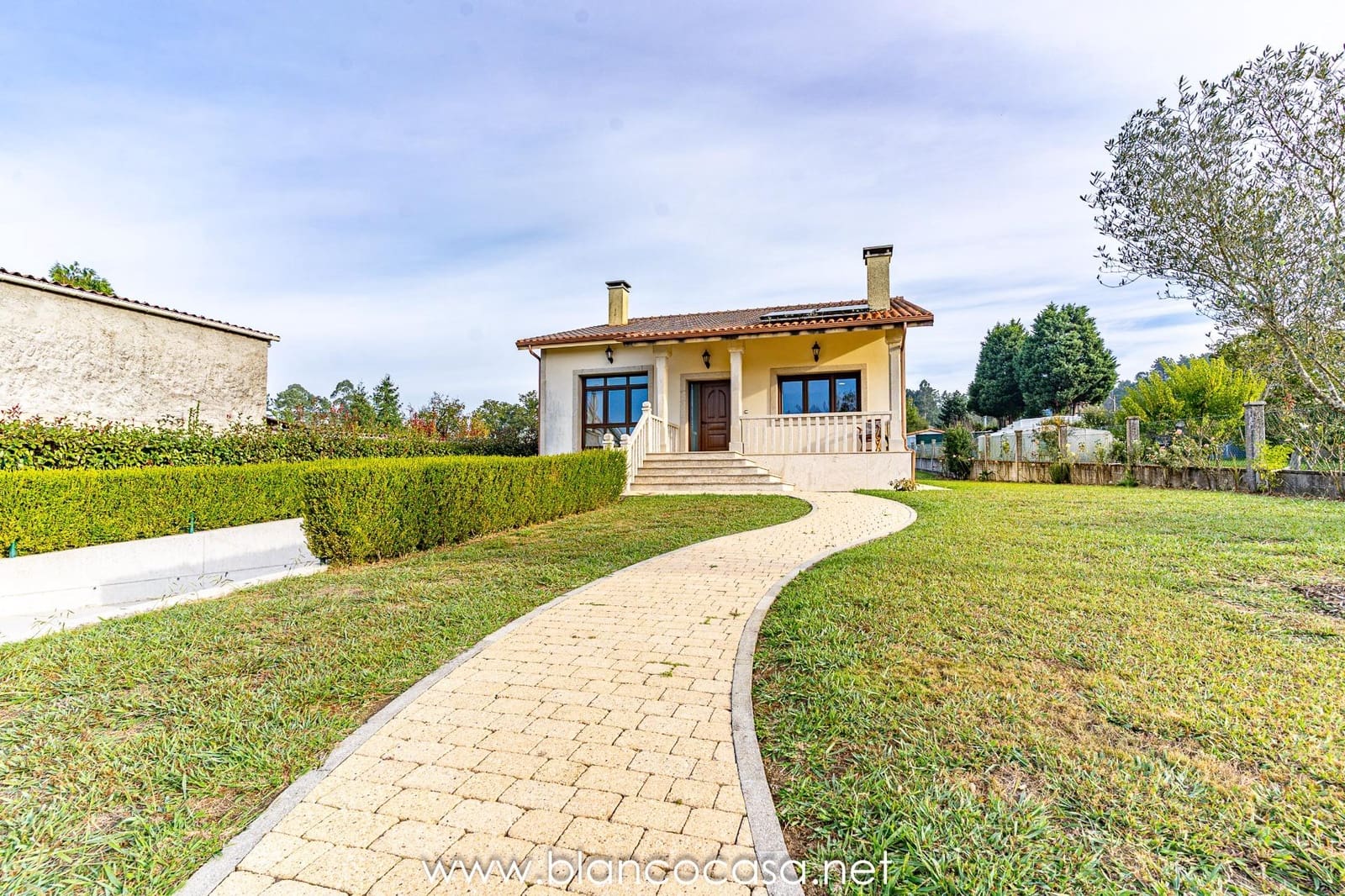 6 sypialnia Willa na sprzedaż w Carballo z garażem - 440 000 € (Ref: 9383387)