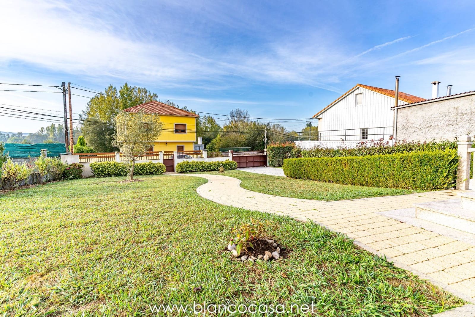 6 sypialnia Willa na sprzedaż w Carballo z garażem - 440 000 € (Ref: 9383387)