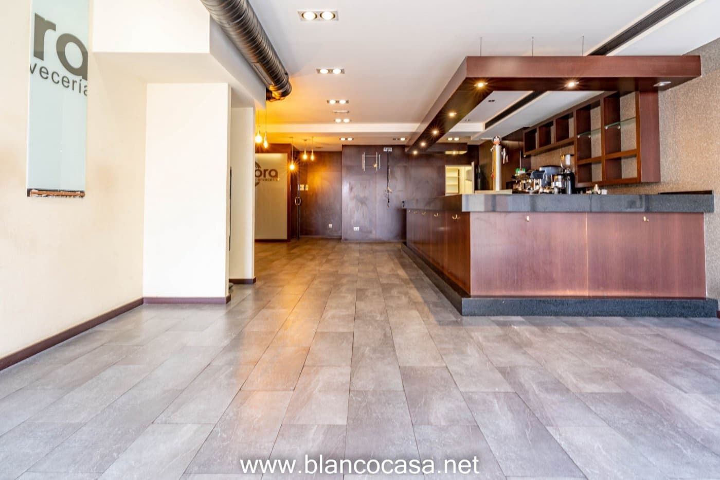 Firma/Unternehmen zu vermieten in Carballo - 500 € (Ref: 9383388)