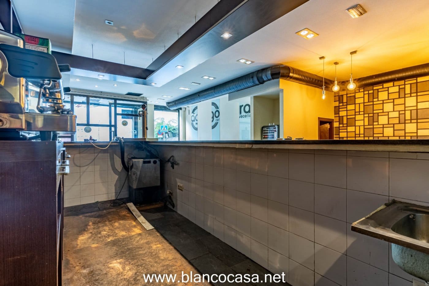 Firma/Unternehmen zu vermieten in Carballo - 500 € (Ref: 9383388)