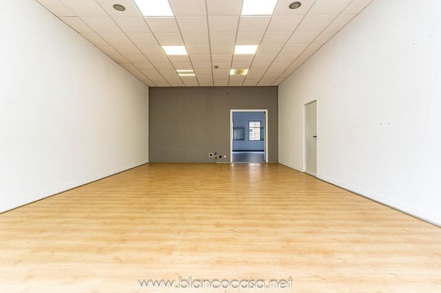 Kommersiell til salgs i Carballo - € 88 000 (Ref: 9383389)