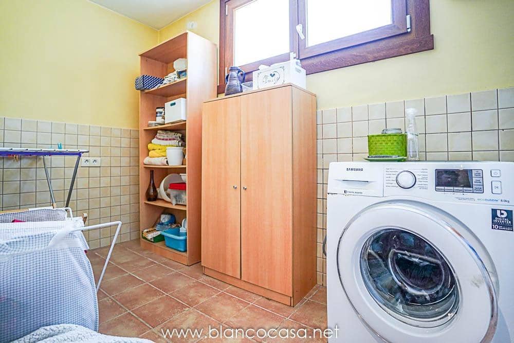 5 sypialnia Willa na sprzedaż w Carballo z garażem - 399 900 € (Ref: 9383391)