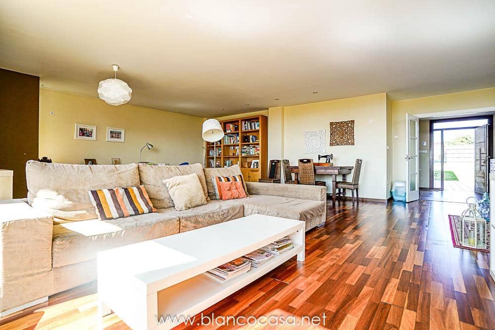 5 sypialnia Willa na sprzedaż w Carballo z garażem - 399 900 € (Ref: 9383391)