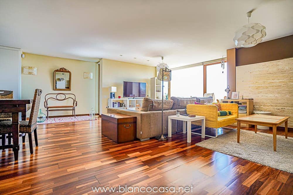 5 sypialnia Willa na sprzedaż w Carballo z garażem - 399 900 € (Ref: 9383391)