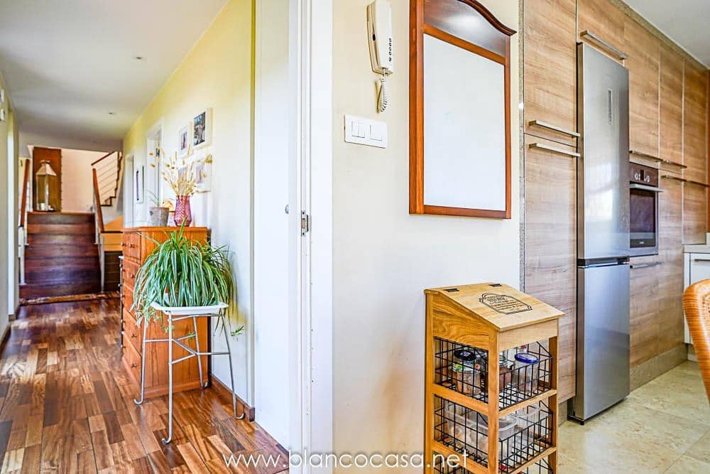 5 sypialnia Willa na sprzedaż w Carballo z garażem - 399 900 € (Ref: 9383391)