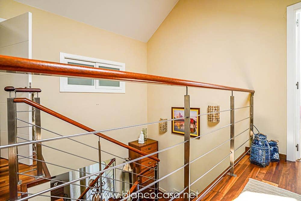 5 sypialnia Willa na sprzedaż w Carballo z garażem - 399 900 € (Ref: 9383391)