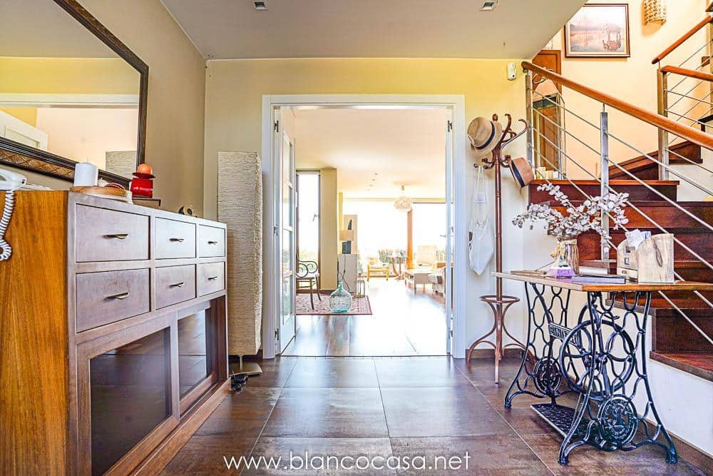 5 sypialnia Willa na sprzedaż w Carballo z garażem - 399 900 € (Ref: 9383391)