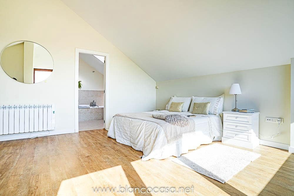 5 sypialnia Willa na sprzedaż w Carballo z garażem - 399 900 € (Ref: 9383391)