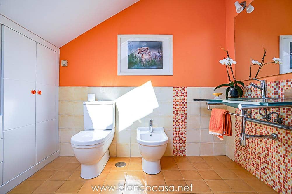 5 sypialnia Willa na sprzedaż w Carballo z garażem - 399 900 € (Ref: 9383391)