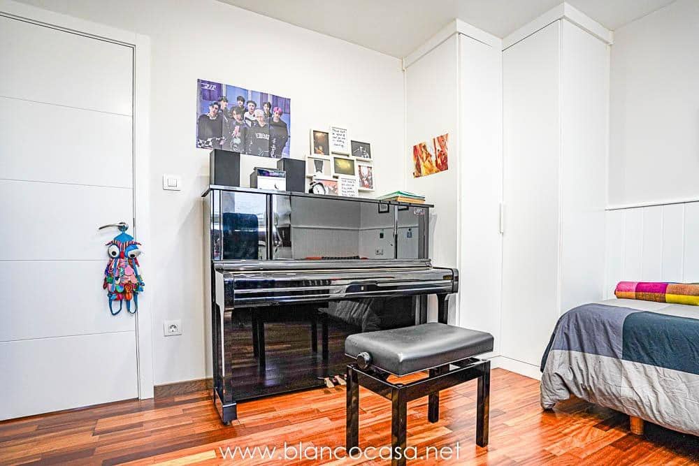 5 sypialnia Willa na sprzedaż w Carballo z garażem - 399 900 € (Ref: 9383391)