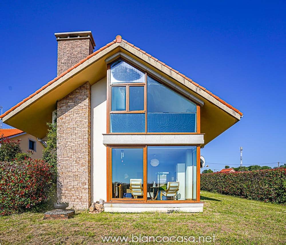 5 sypialnia Willa na sprzedaż w Carballo z garażem - 399 900 € (Ref: 9383391)