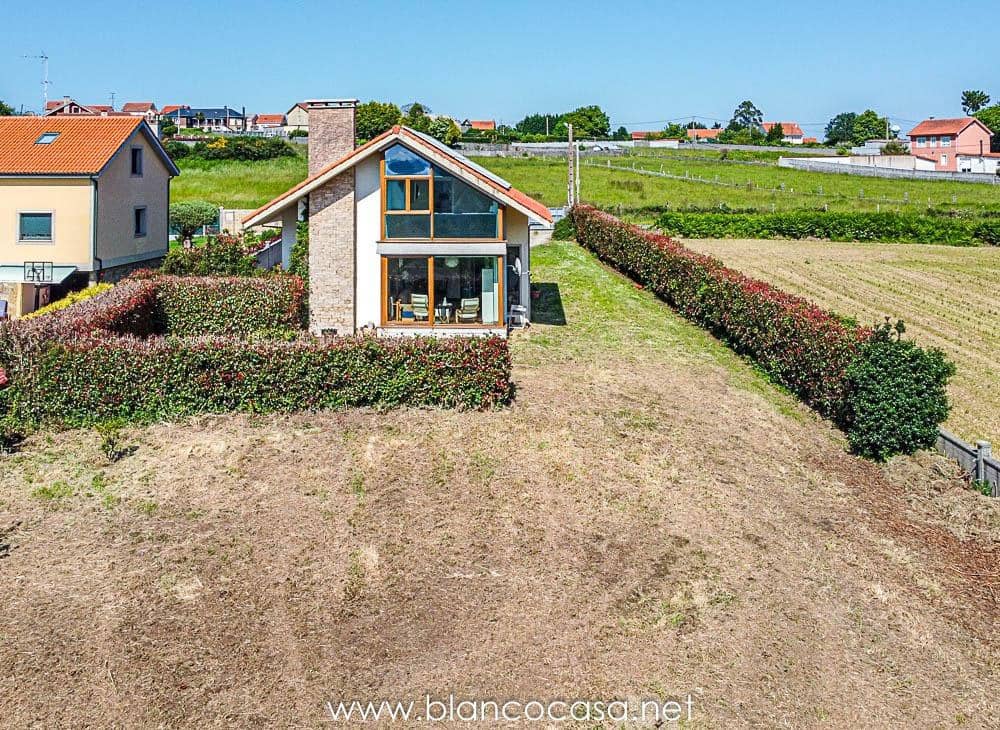 5 sypialnia Willa na sprzedaż w Carballo z garażem - 399 900 € (Ref: 9383391)