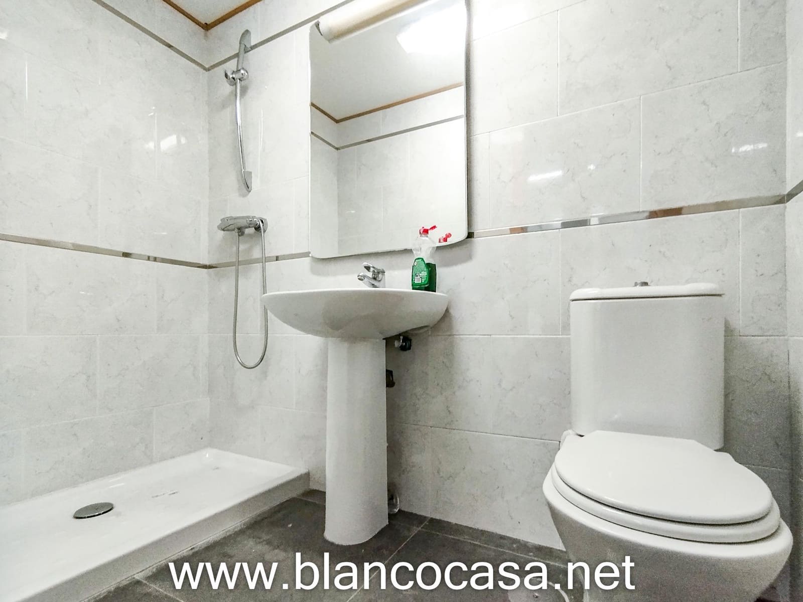 Business for rent in Arteixo with garage - € 400 (Ref: 9383394)