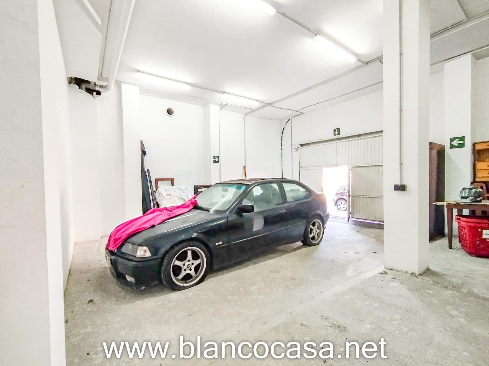 Business for rent in Arteixo with garage - € 400 (Ref: 9383394)