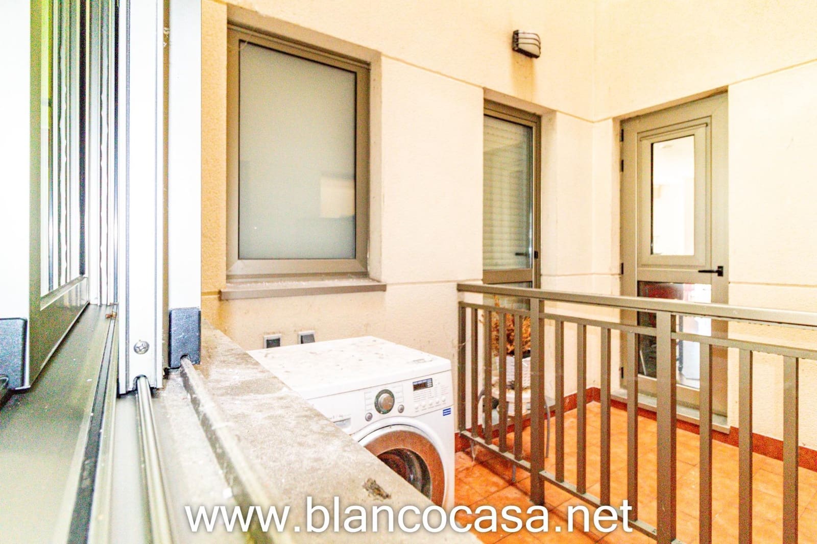 Firma/Unternehmen zu vermieten in Arteixo - 600 € (Ref: 9383398)