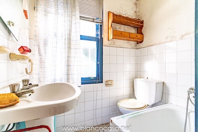 2 soverom Hus til salgs i Malpica de Bergantiños - € 49 999 (Ref: 9383400)