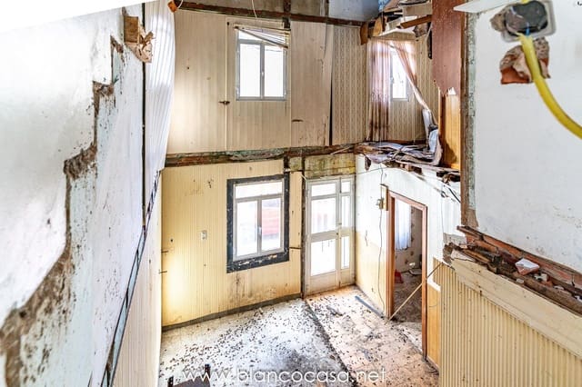 2 soverom Hus til salgs i Malpica de Bergantiños - € 49 999 (Ref: 9383400)