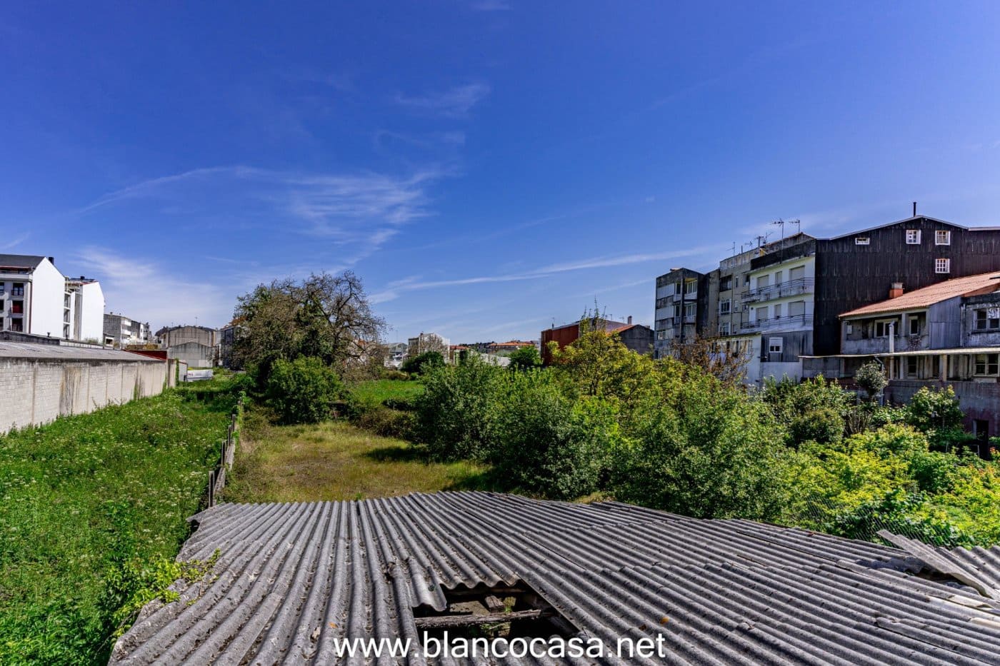 5 makuuhuone Omakotitalo myytävänä paikassa Carballo mukana 
autotalli - 215 000 € (Ref: 9383401)