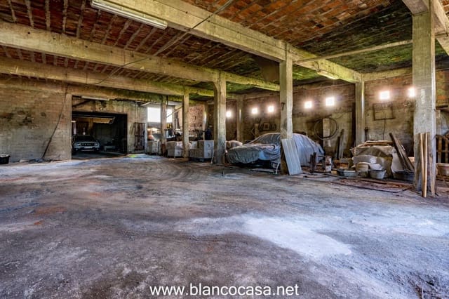 5 Zimmer Haus zu verkaufen in Carballo mit Garage - 215.000 € (Ref: 9383401)