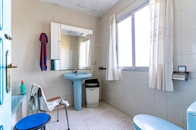 3 soveværelse Finca/Landehus til salg i Malpica de Bergantiños med garage - € 89.000 (Ref: 9383403)