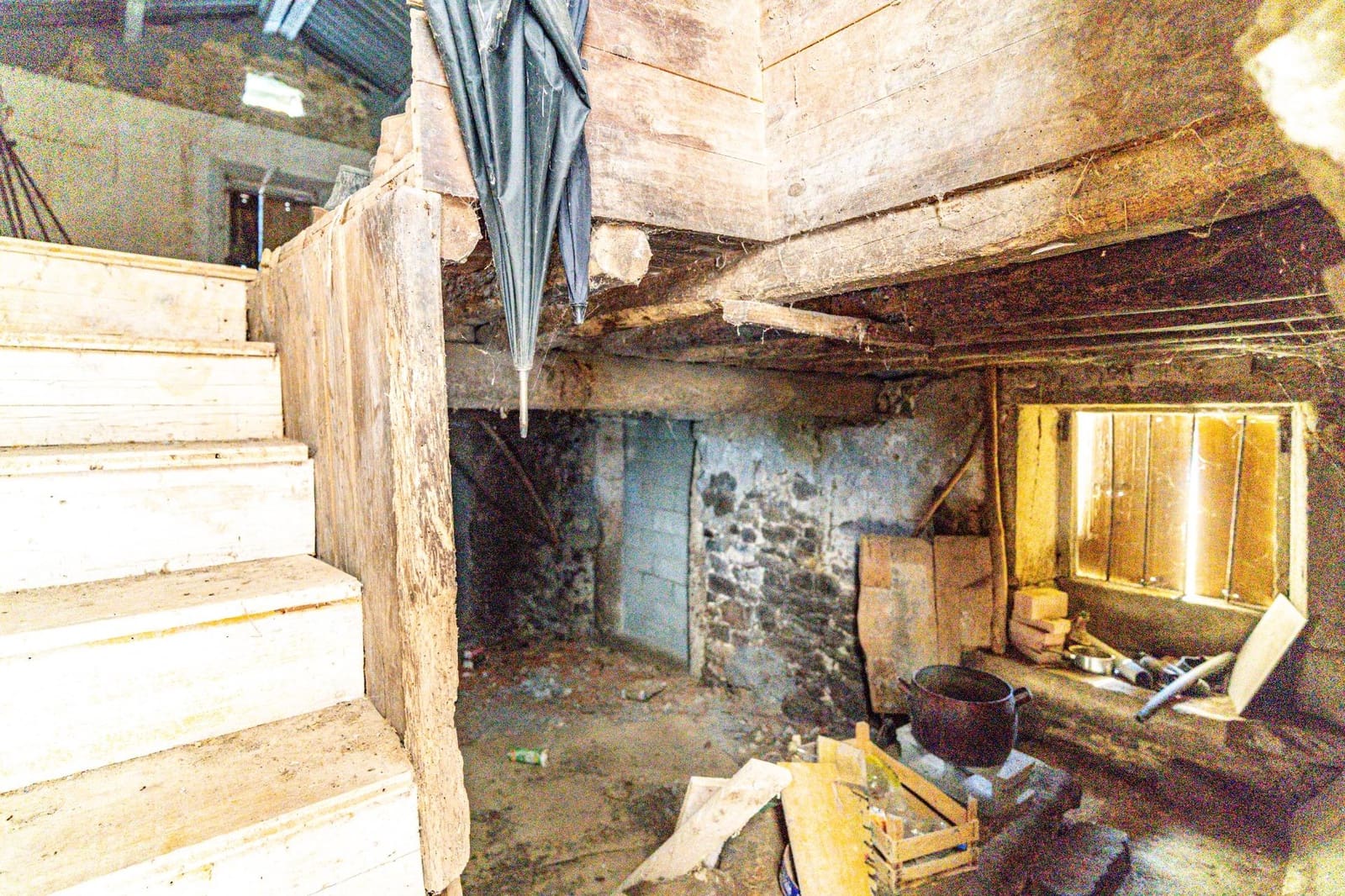 3 quarto Quinta/Casa Rural para venda em Malpica de Bergantinos com garagem - 89 000 € (Ref: 9383403)