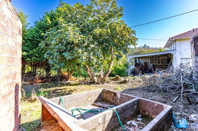 3 soveværelse Finca/Landehus til salg i Malpica de Bergantiños med garage - € 89.000 (Ref: 9383403)