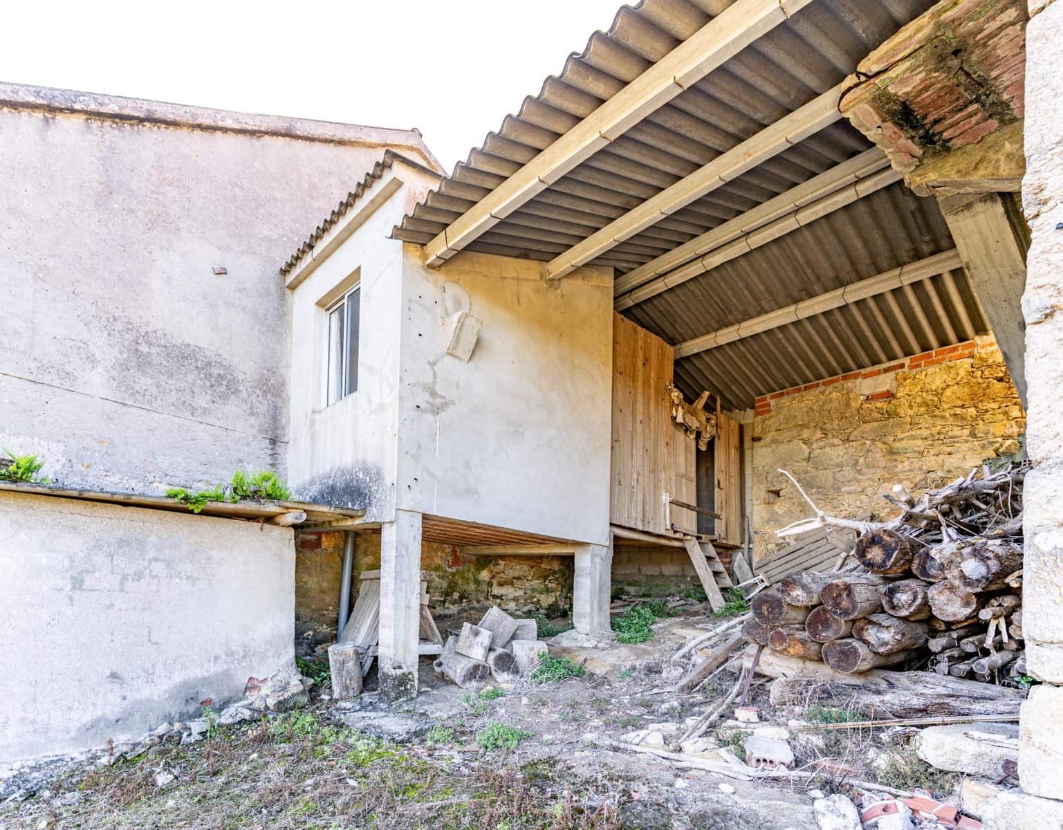 3 quarto Quinta/Casa Rural para venda em Malpica de Bergantinos com garagem - 89 000 € (Ref: 9383403)