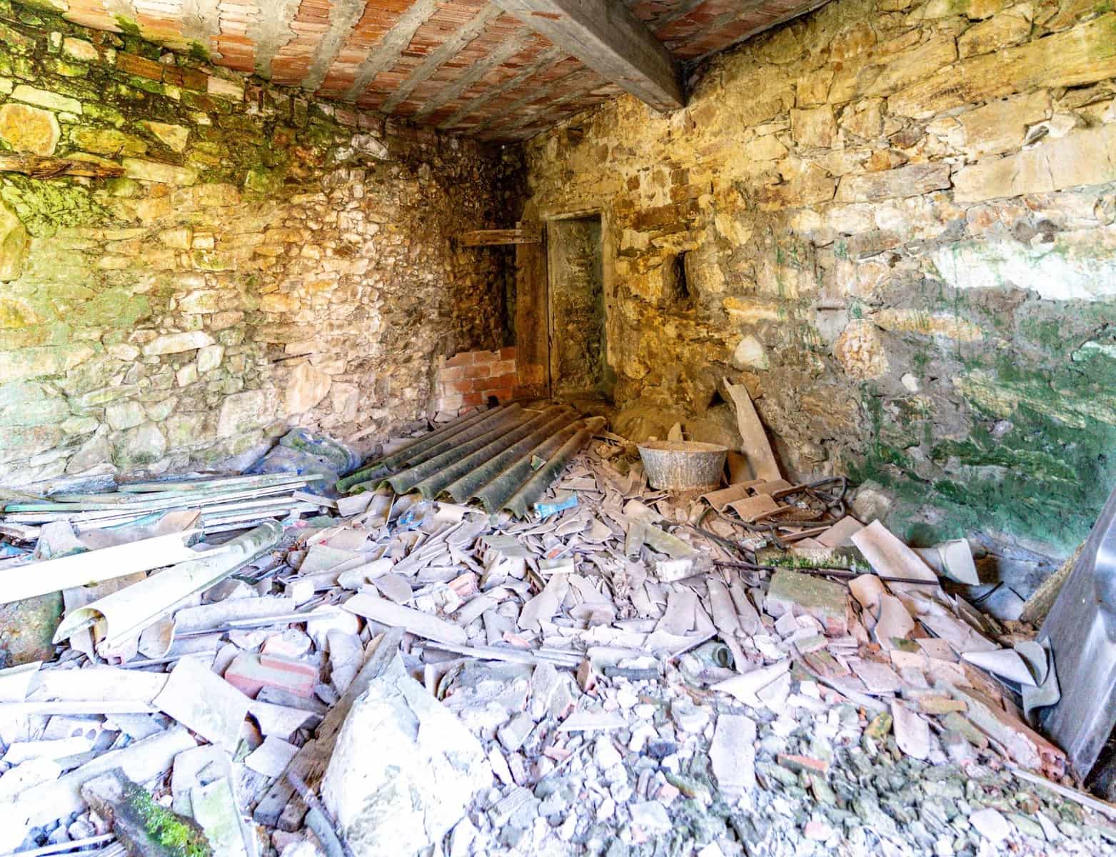 3 quarto Quinta/Casa Rural para venda em Malpica de Bergantinos com garagem - 89 000 € (Ref: 9383403)